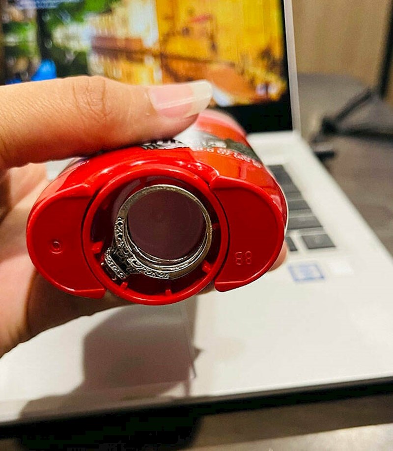 9. Mjesec dana nije mogla pronaći svoj vjenčani prsten. Evo gdje ga je pronašla...