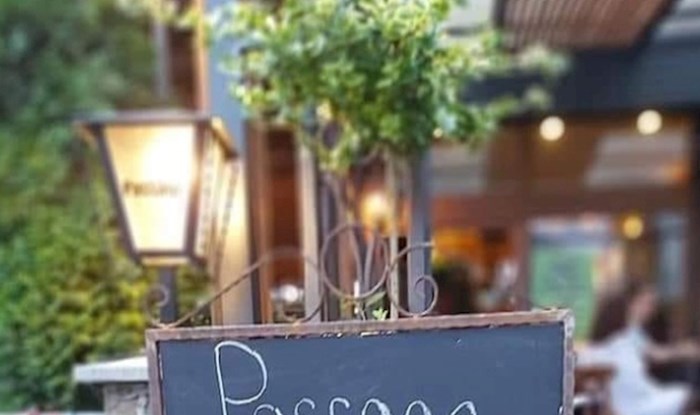 Poruka na ploči ispred jednog lokala nasmijala je goste i postala hit na društvenim mrežama