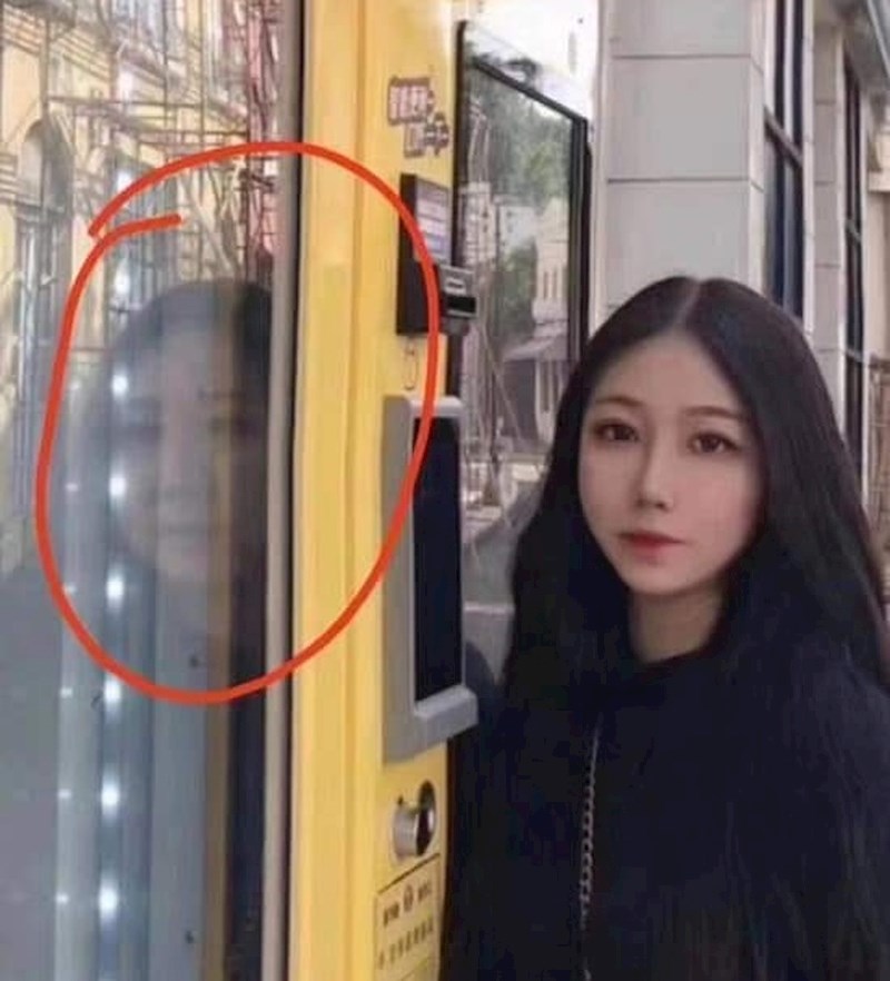 Ono kad refleksija otkrije cijelu istinu.