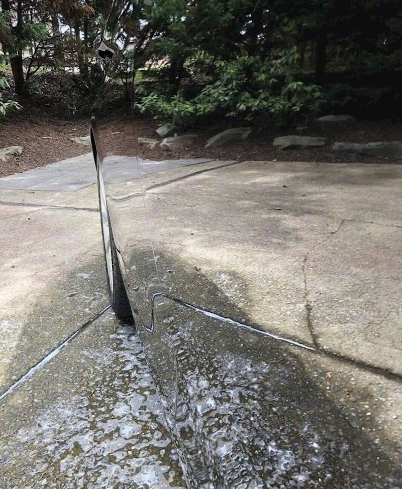 39. Ovaj genijalan reflektirajući auto.