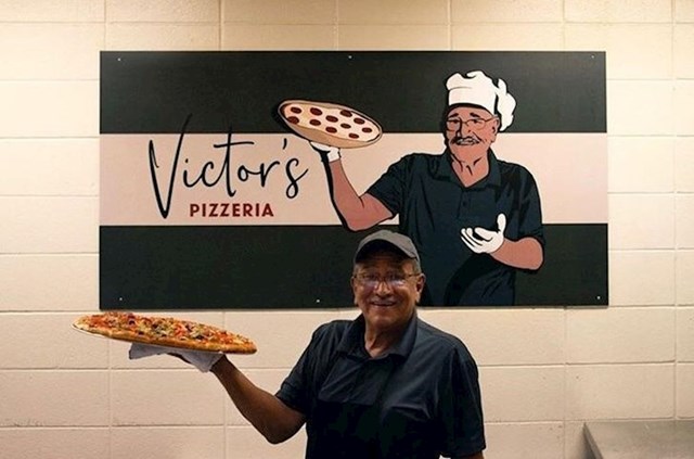 "Nakon što cijeli život radi u istoj pizzeriji, ovaj picajol je konačno dobio zaslugu koja mu pripada."