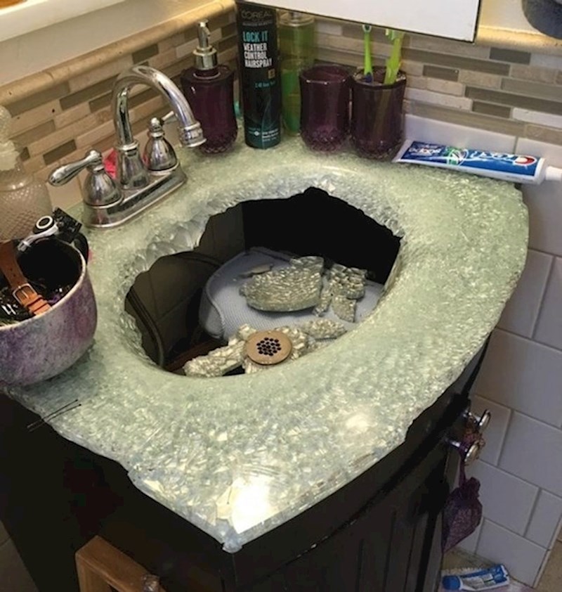 8. Ova osoba doživjela je ranojutarnji šok u kupaonici