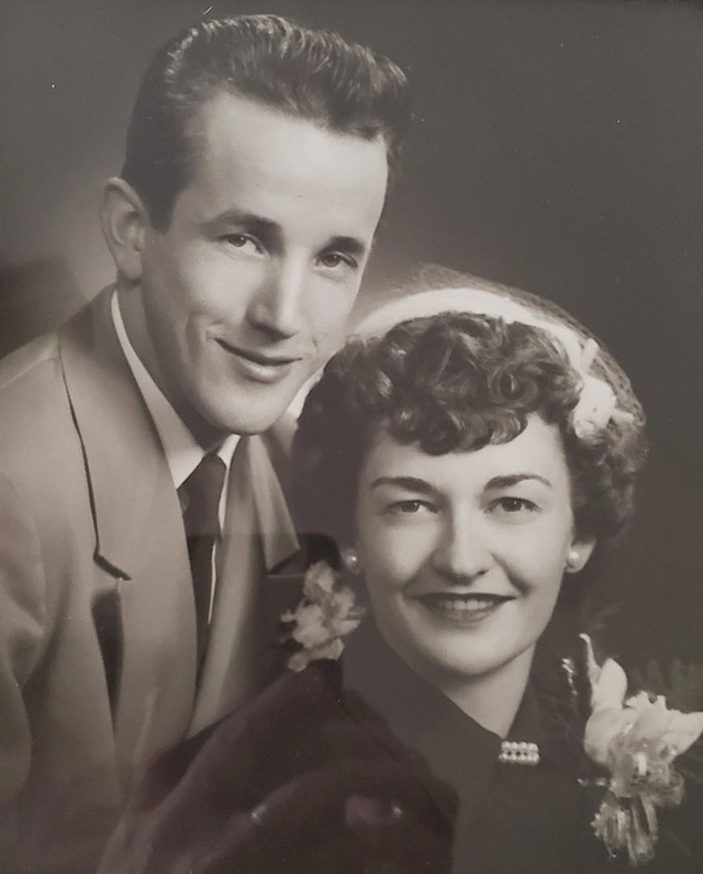 4. "Moji tata i mama s 20 i 22 godine."