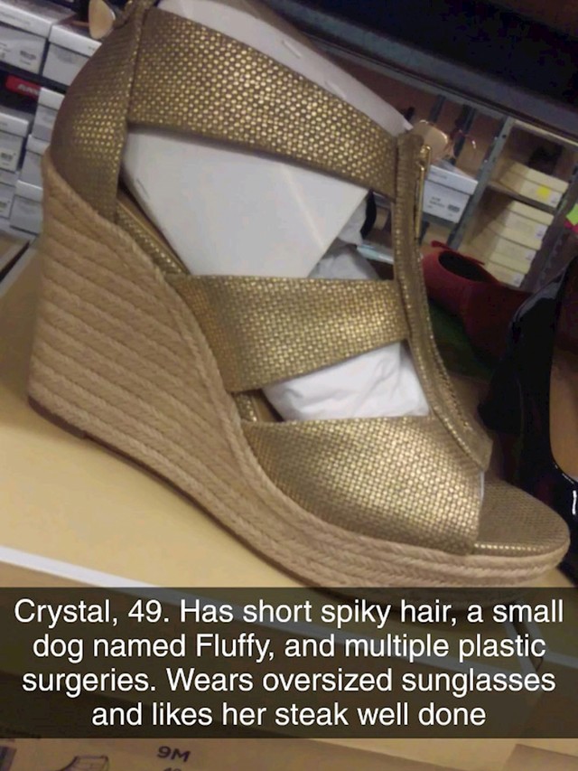 6. Crystal (49). Ima kratku kosu, malog psića koji se zove Fluffy i imala je nekoliko plastičnih operacija. Nosi predimenzionirane sunčane naočale i voli da joj se posluži jače pečen odrezak.