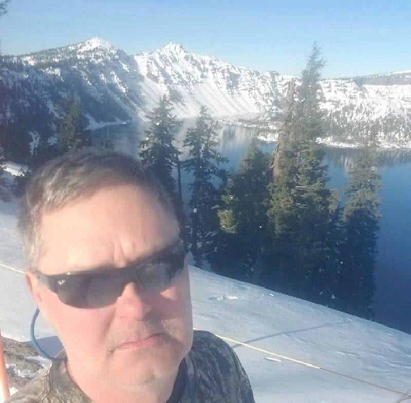 12. Nakon što je moja mama prije 3 godine izgubila bitku s rakom, njezin dečko to nije mogao prihvatiti i pao je u depresiju. Sada je konačno bolje i krenuo je posjećivati sva mjesta koja su namjeravali posjetiti zajedno.