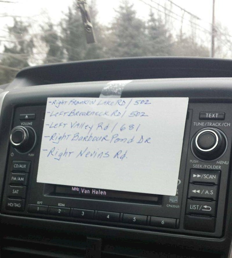 8. Kako njegov tata koristi navigaciju