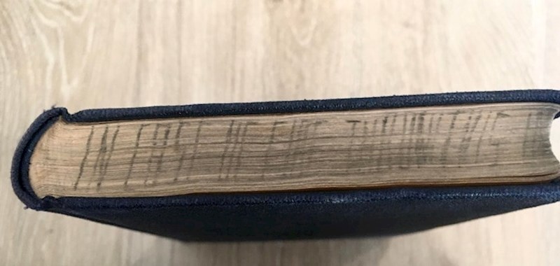 2. Geometrijska bilježnica iz 1927. na kojoj piše "U slučaju požara, baciti u vatru".