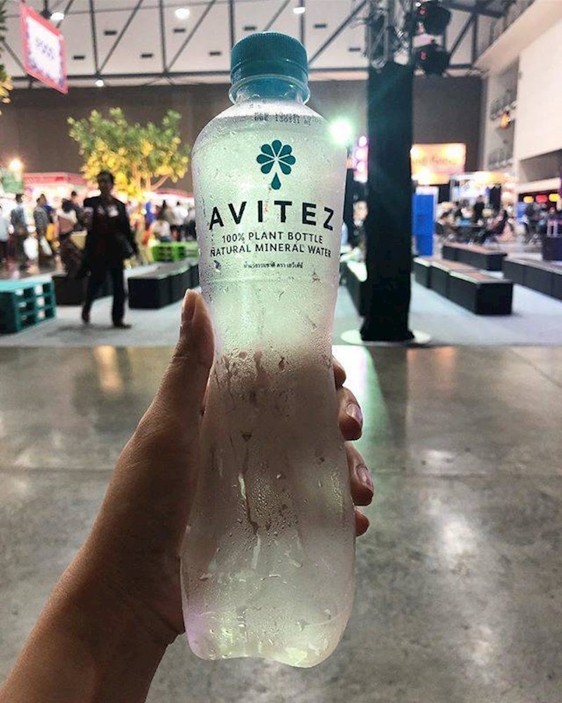 15. Mnoge tvrtke već proizvode boce koje izgledaju kao plastične, ali zapravo su od prirodnih materijala