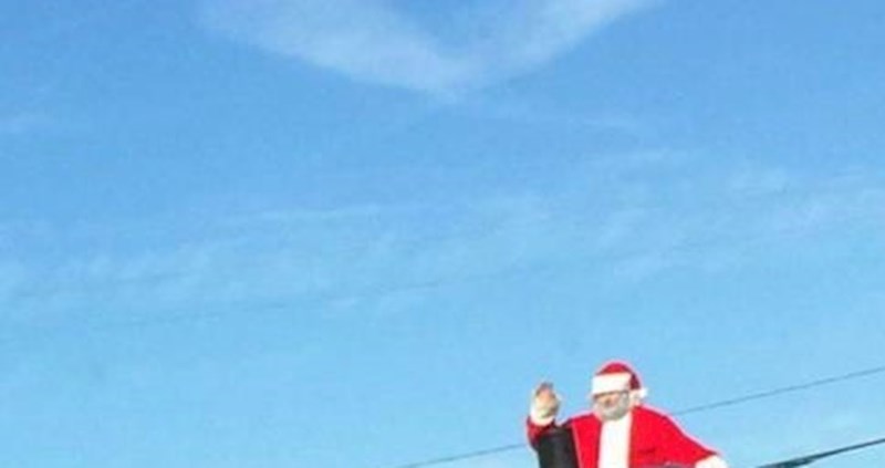 Umjesto u sanjkama, ovaj djedica provozao se u vrlo neobičnom vozilu