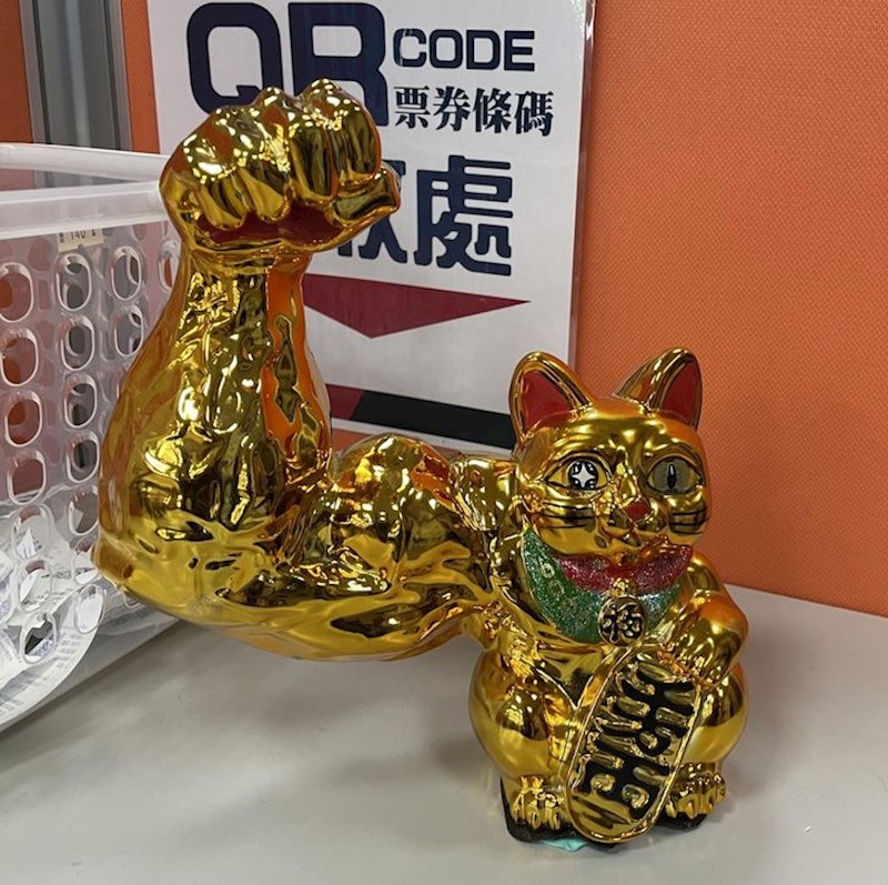 9. Jako motivirajuć kipić pronađen u jednoj teretani.