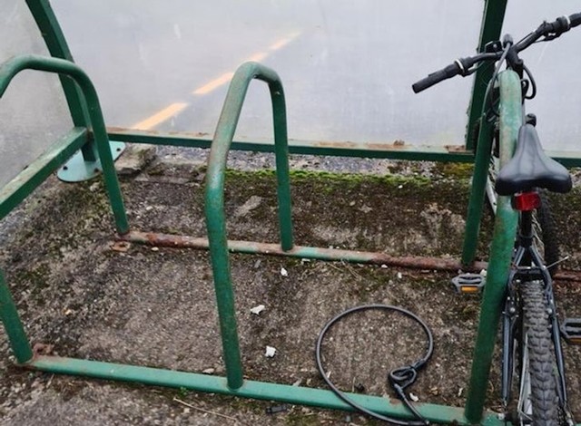 9. "Zavezao sam bicikl na za to predviđeno mjesto i kad sam se vratio po njega jednostavno ga nije bilo."😩