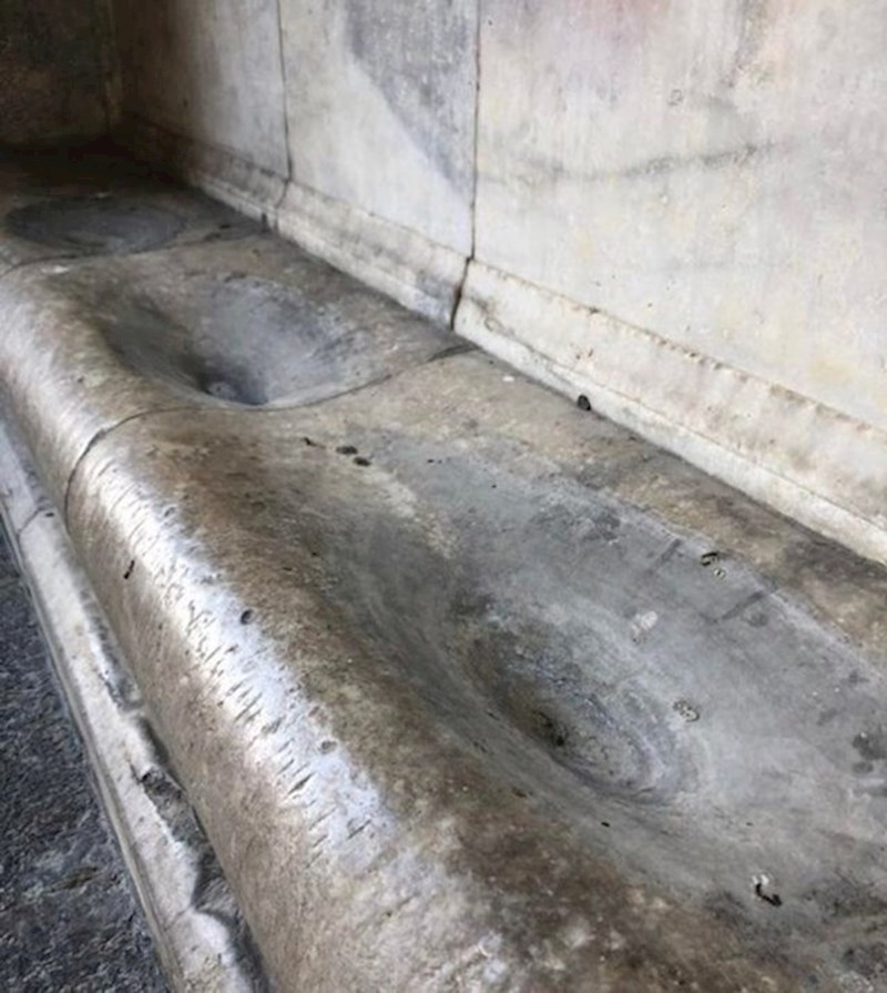 8. Evo što preko 700 godina kapanja vode napravi kamenu.