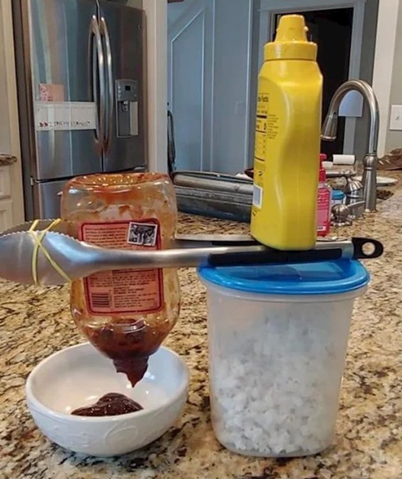 7. Mehanizam za efikasno pražnjenje boca s umacima.