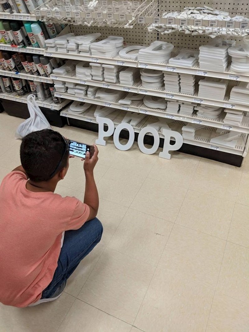 11. Što njega zabavlja...