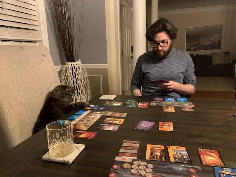 ...njegova mačka. :)