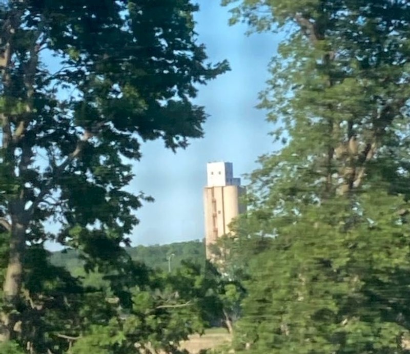 9. Zgrada koja izgleda kao USB stick