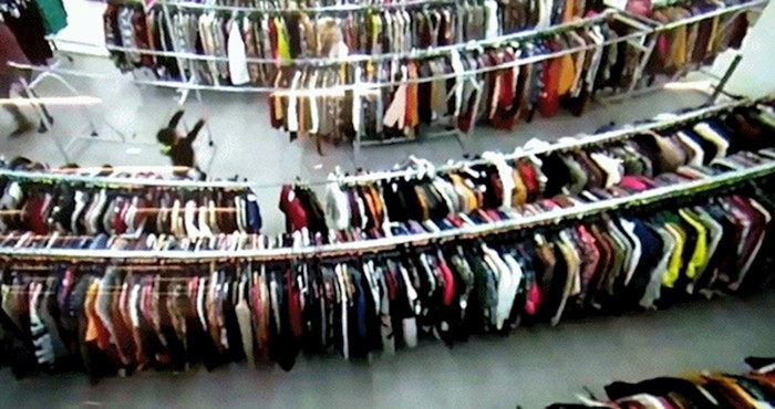 Nestašni dječak prouzročio je potpuni kaos u tekstilnom dućanu