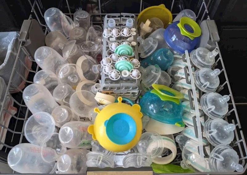 4. Kome još perilica za suđe ovako izgleda?