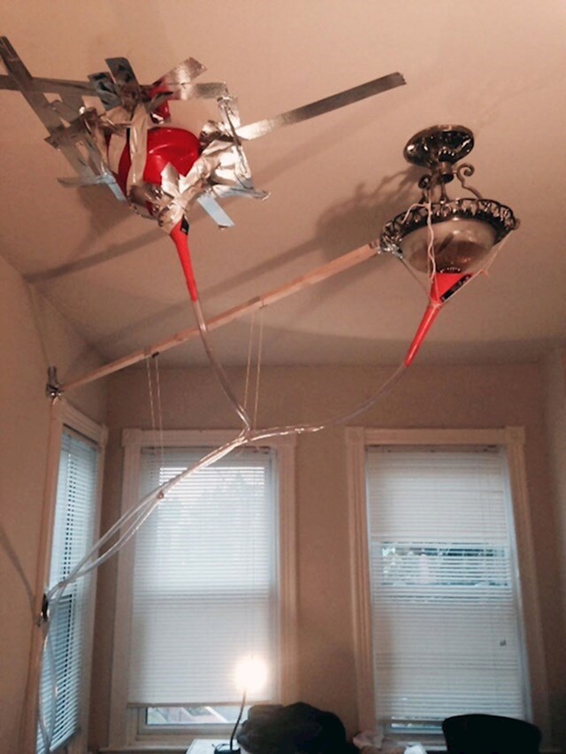 "Ovako je moj stanodavac popravio strop koji prokišnjava."