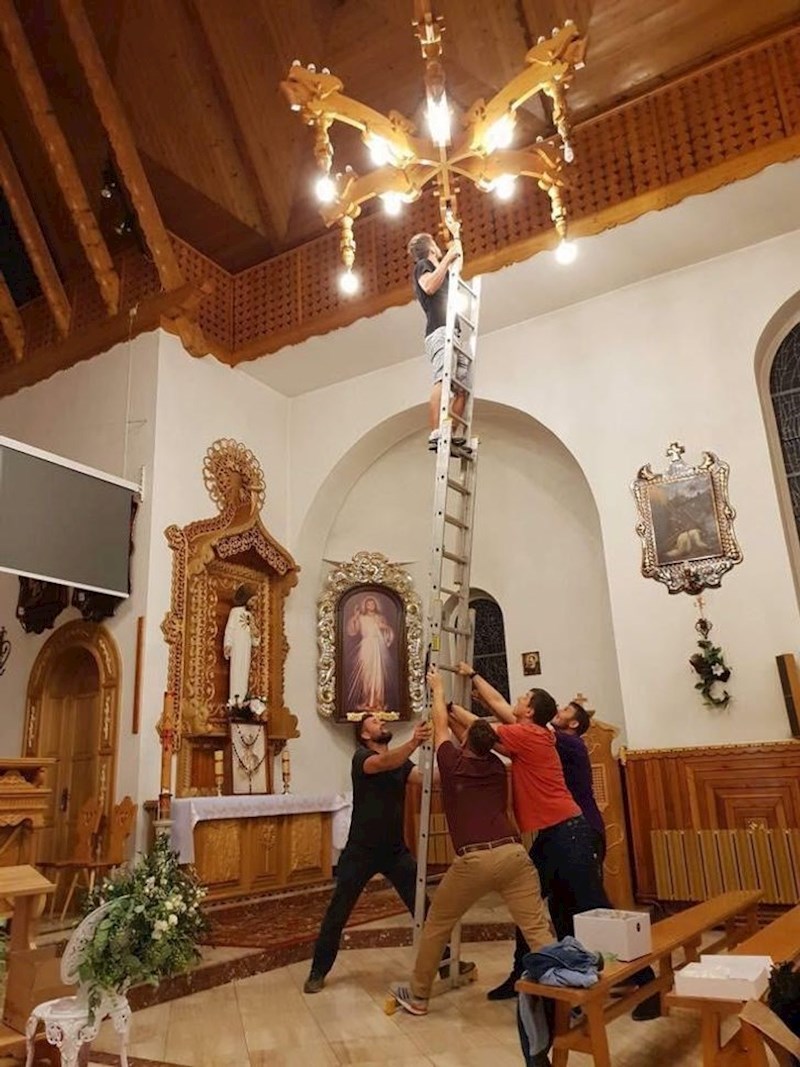 2. "Ma nema problema dečki, mogu ja to, samo čvrsto držite".