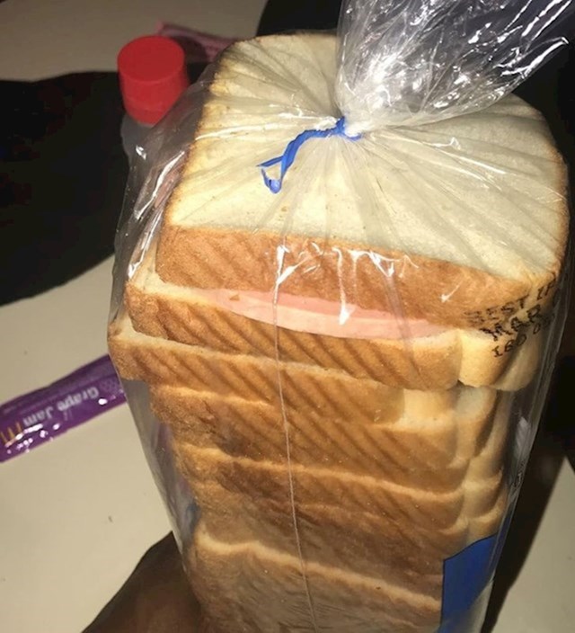 13. Žena koja si je složila sendvič i zaboravila gdje ga je stavila