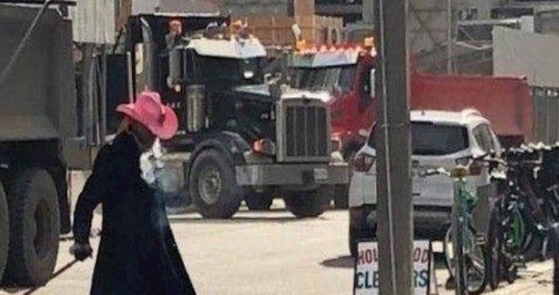 Nećete vjerovati kad vidite što je ovaj lik izveo u šetnju