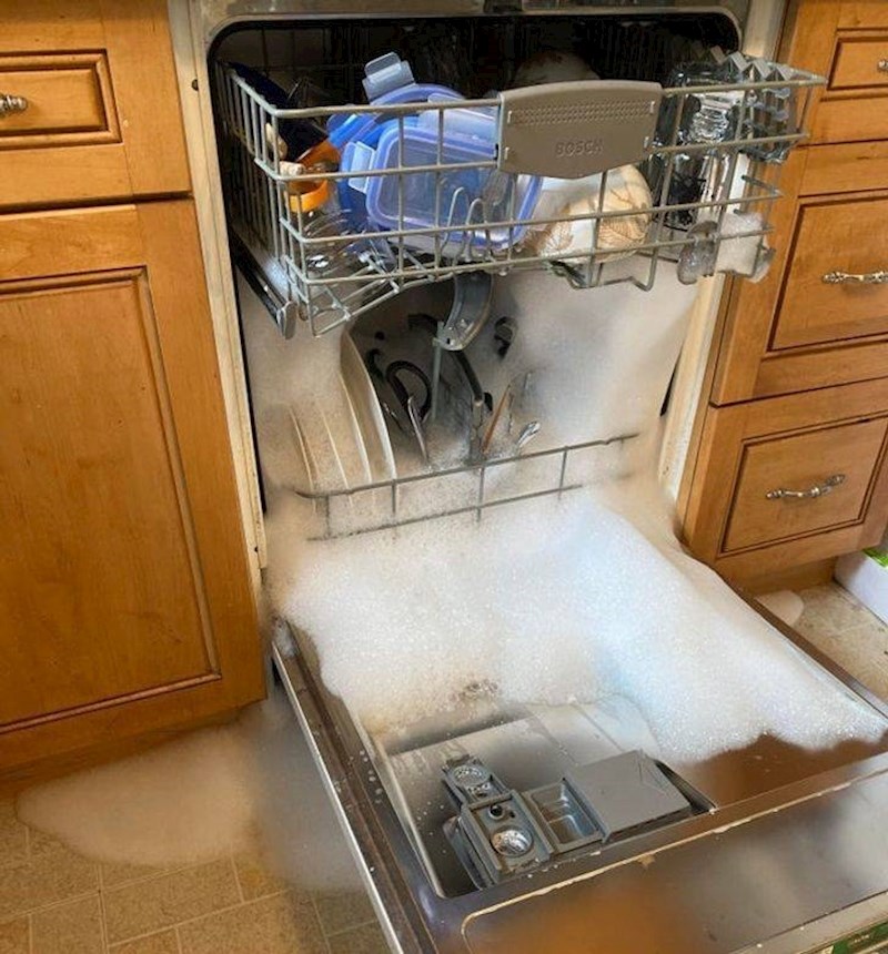 2. Kad staviš deterdžent umjesto tableta za perilicu