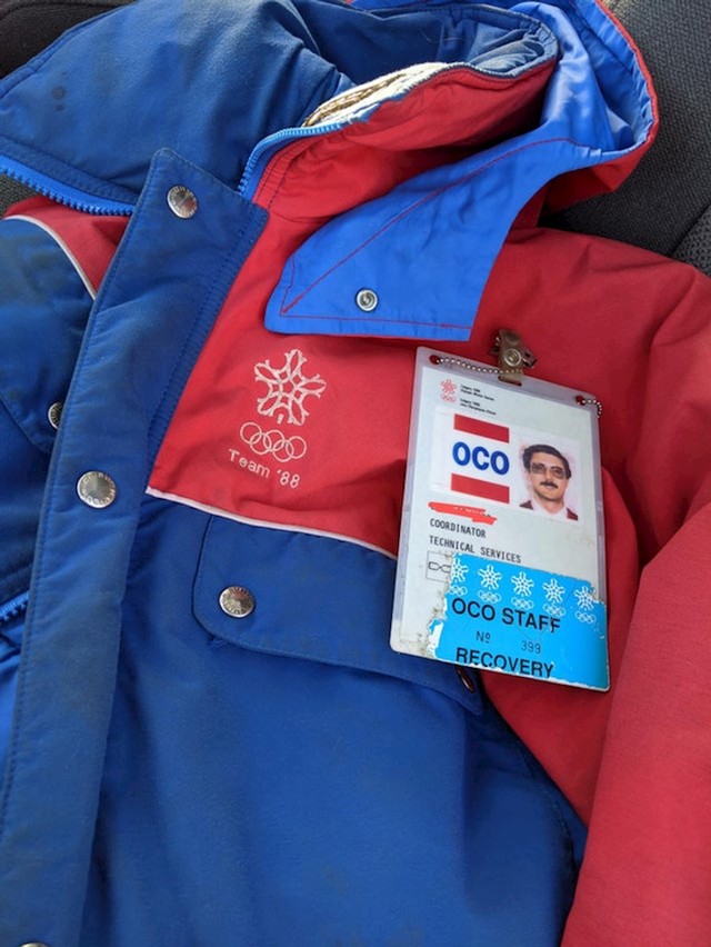 10. "Na poklon sam dobio olimpijsku jaknu u kojoj je bila nečija stara iskaznica."