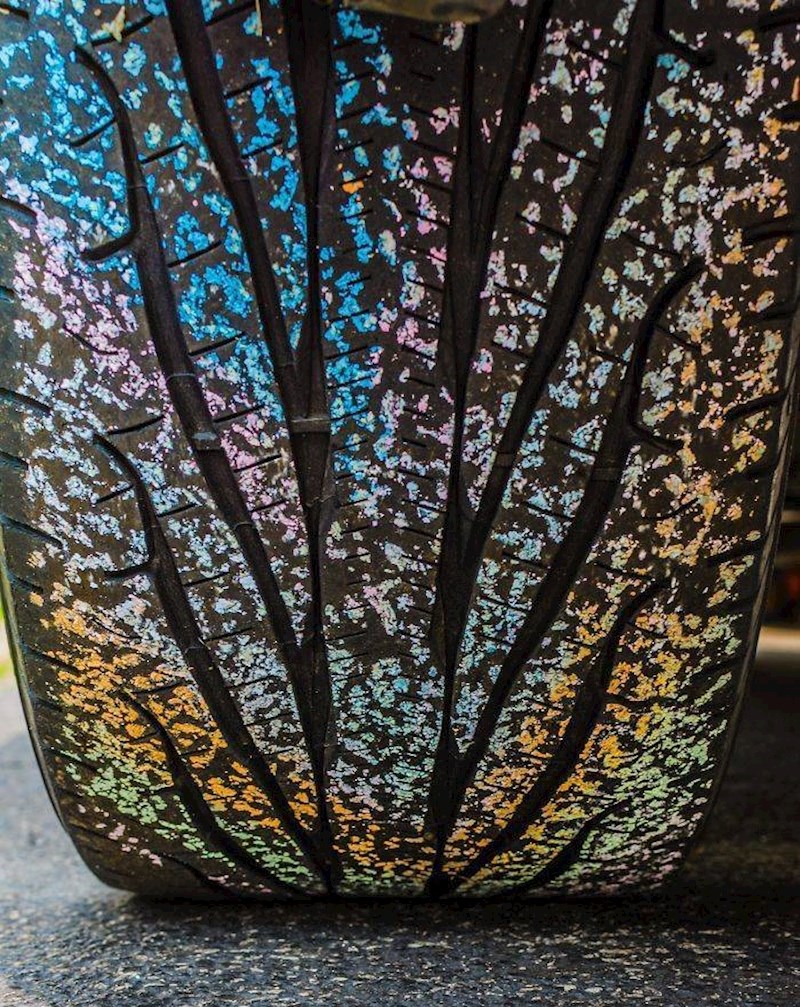 2. A ovo kad pregazite šarene krede na vrući dan