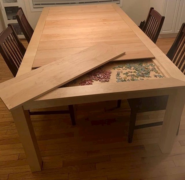 3. Stol koji ima dva lica - može biti stol za večeru i igraći stol