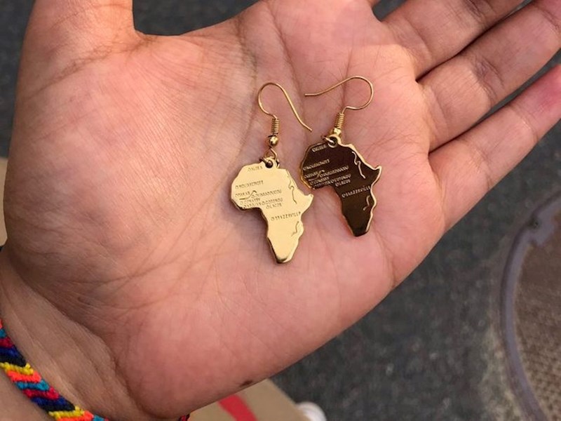 7. Nosila sam ove naušnice, kad me odjednom zaustavila neka cura i rekla da ih je primijetila i pitala jesam li iz Texasa...