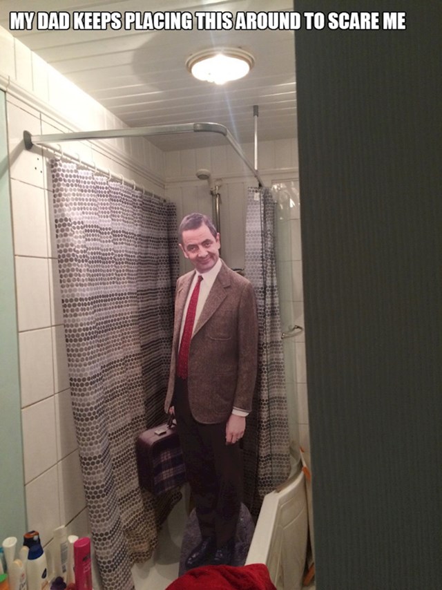 16. Moj tata stalno me plaši ovim plakatom po kući.