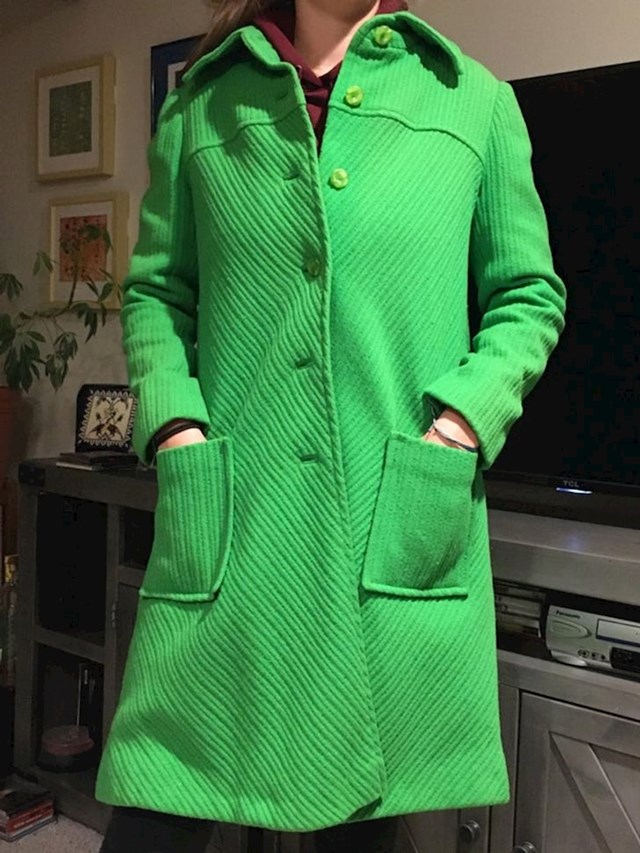 9. Bakin zeleni kaput iz 60-ih unuci stoji fantastično!