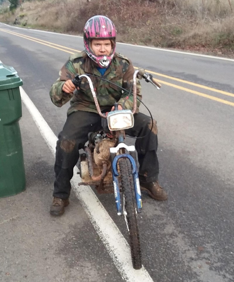 2. "Motor koji je moj prijatelj iz osnovne škole sam konstruirao."