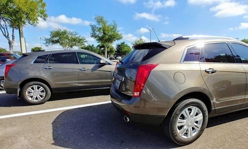 7. Ovaj auto se očito duplicirao