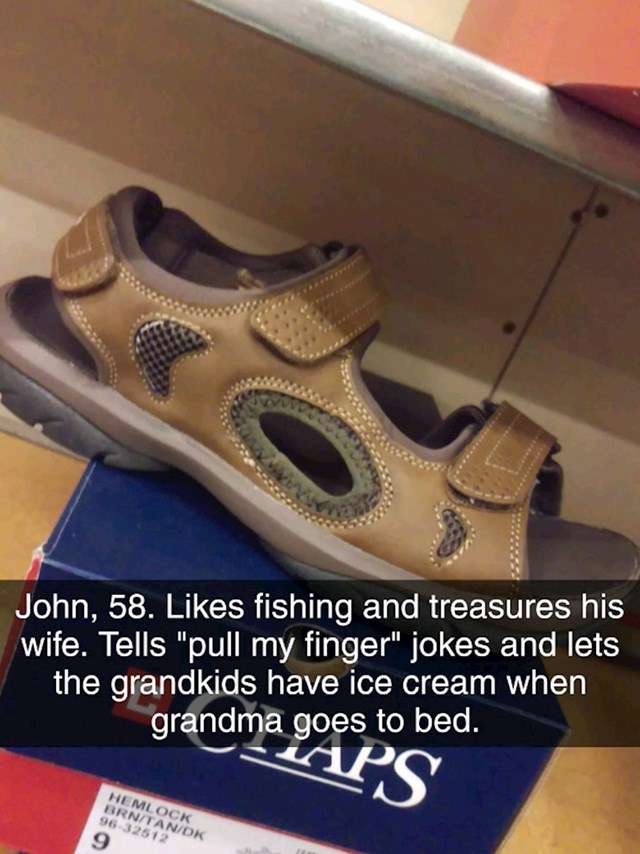 2. Johnn (58). Voli pecanje i obožava svoju suprugu. Zbija šale poput one  "povuci me za prst" i daje svojim unucima sladoled kad baka ode spavati.