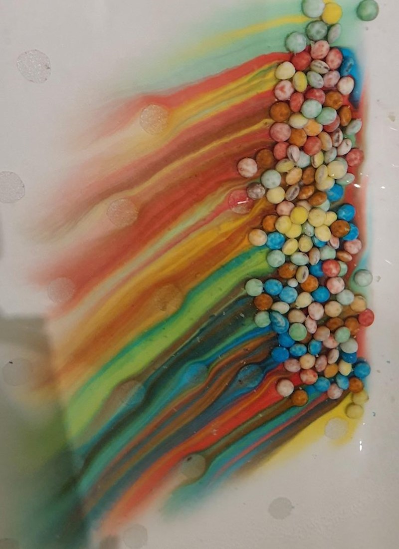 15. Bombončići su mi slučajno pali u vodu