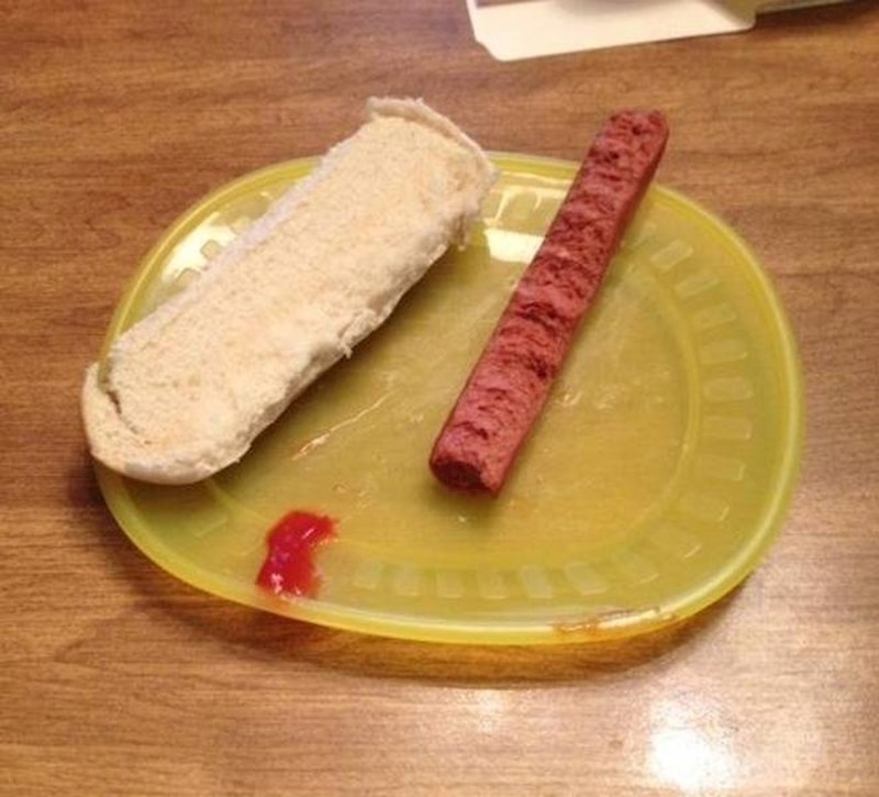 11. Još jedan klinac koji je majstorski pojeo pola večere