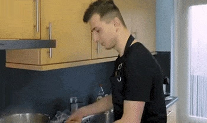 Ovo je možda najgori kuhar na svijetu, nećete vjerovati što je napravio s pizzom😒