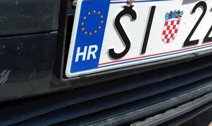 Morate vidjeti što je Dalmatinac iskoristio da pričvrsti rasklimanu registracijsku tablu, ovo je hit