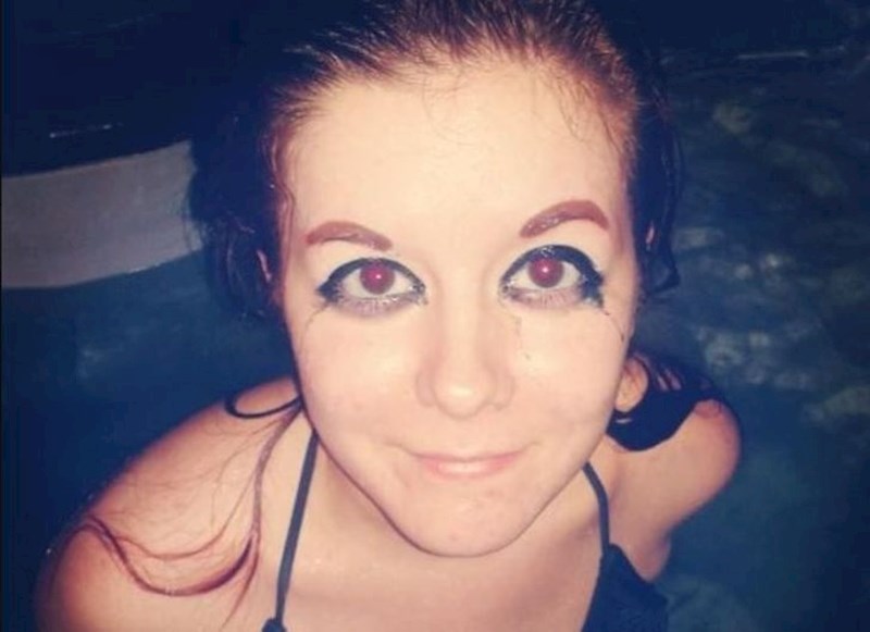 5. Dok sam imala 16 brijala sam obrve kako bi ih mogla nacrtati da bi bile simetričnije.