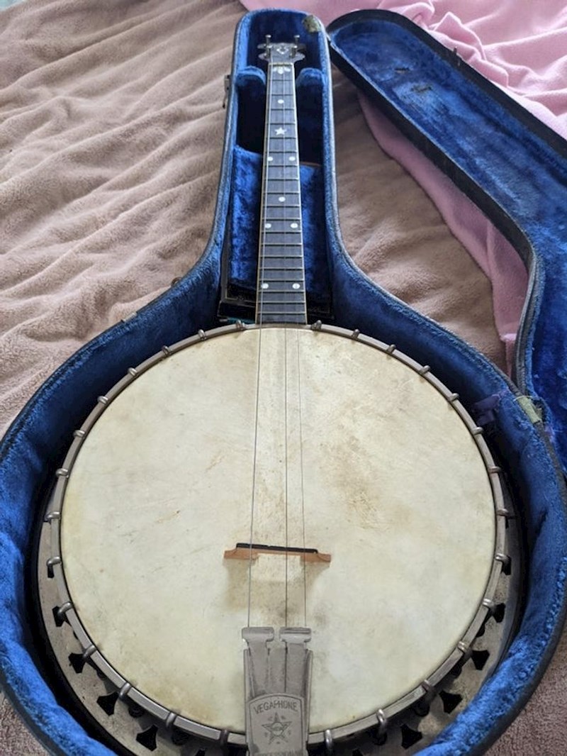 16. Naslijedio sam bendžo iz 1921. godine.