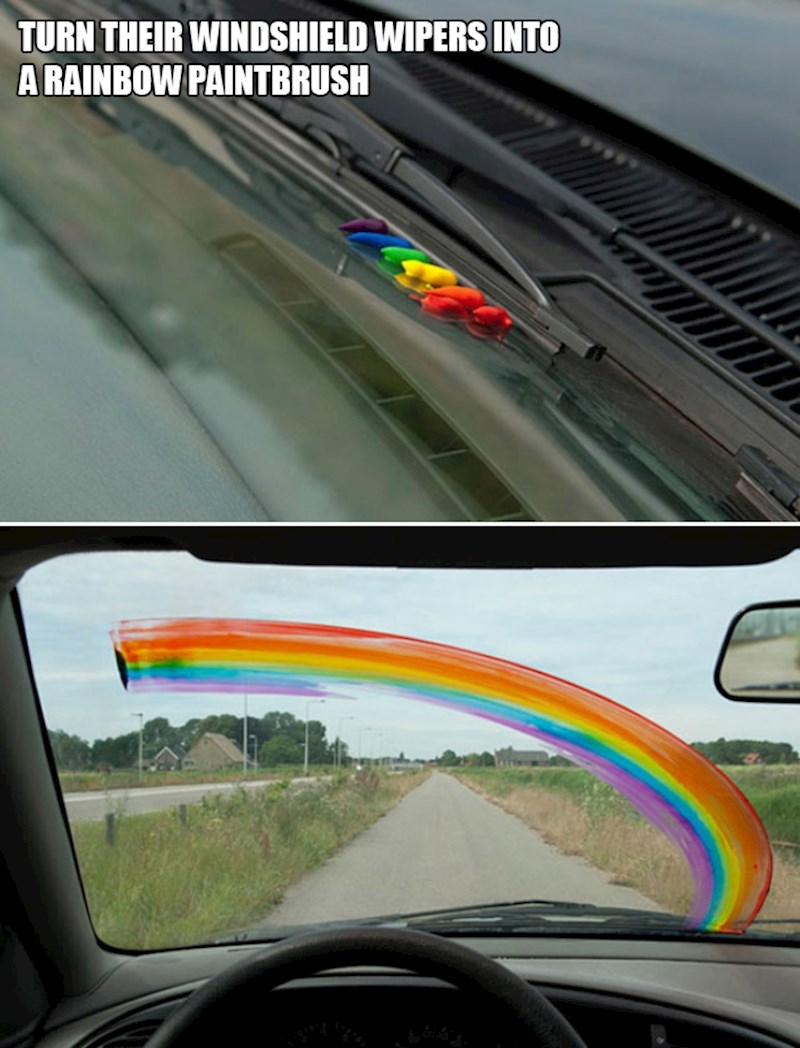 10. Pretvorite njihove brisače u kist s duginim bojama.