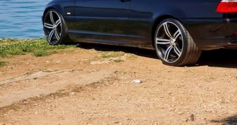 Zadranin je odabrao neobično mjesto i pozu za sunčanje i postao hit na Fejsu