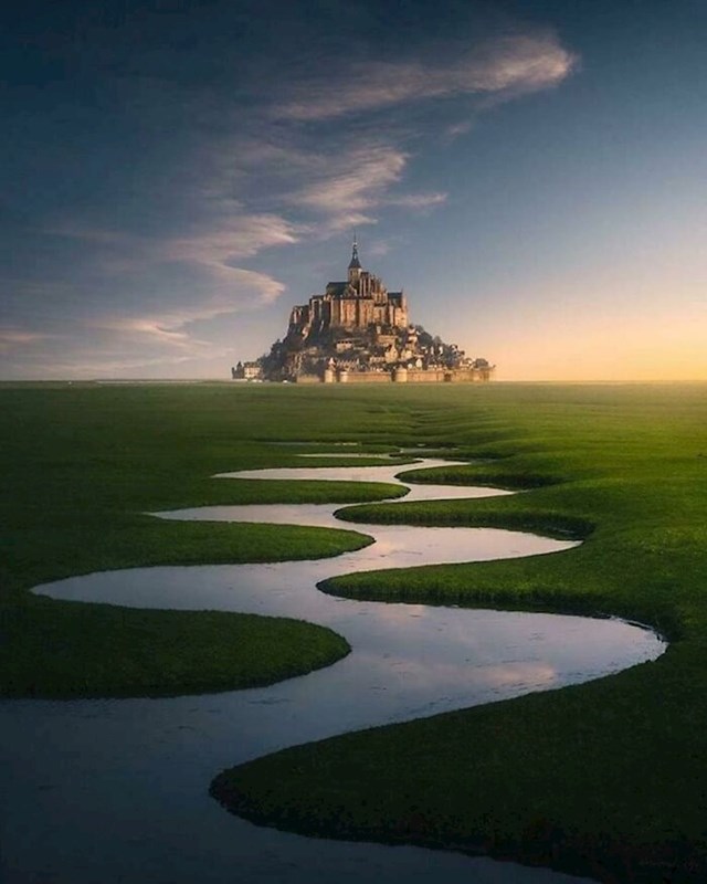2. Mont Saint-Michel, Francuska