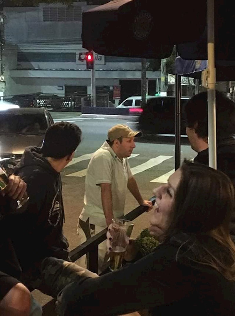 13. Još jedna paparazzi fotka