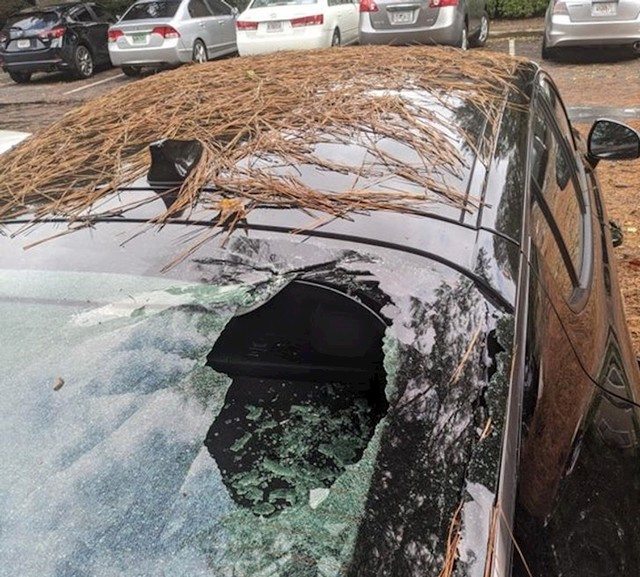 10. Parkirao sam dalje od kuće i prepustio najbolja mjesta susjedima. Evo kako mi je karma vratila.