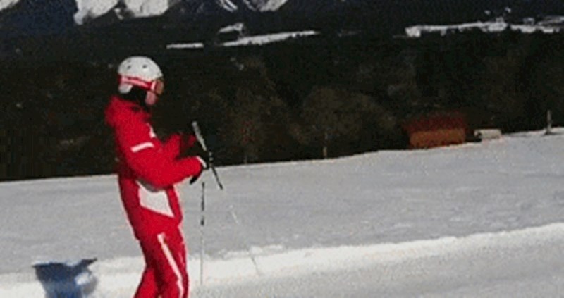 Pogledajte kakve genijalne trikove izvodi ovaj spretni skijaš