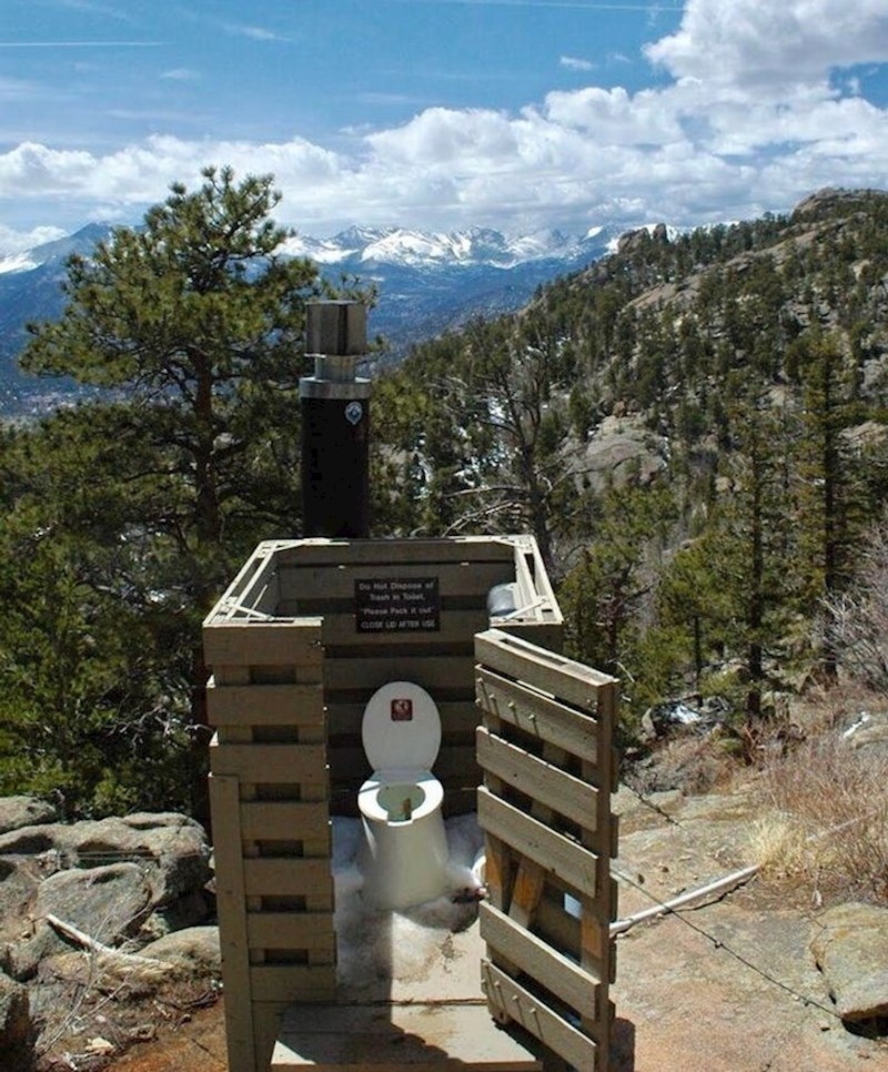 14. Wc u Nacionalnom parku Rocky Mountain u SAD-u