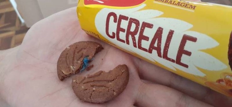 9. Dobio je keks s dodatkom plastike